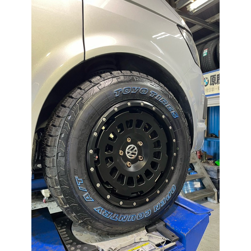 TOYO AT3 245/65/17荷重111T有白字日本製OPEN COUNTRY AT3