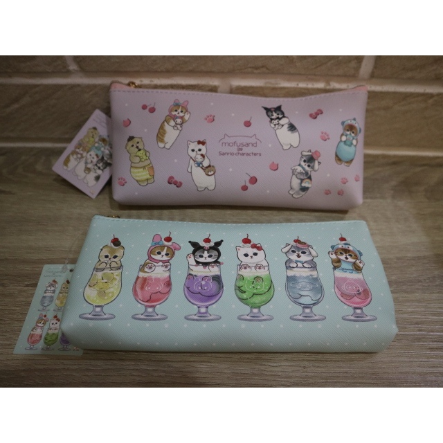 婕的店日本精品~日本帶回~Sanrio&amp;mofusand貓福珊迪聯名粉紫筆袋 化妝包