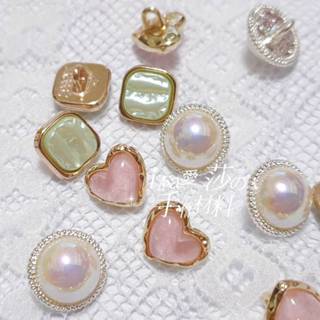 《iAsa愛莎の》手作材料✂【5顆】香風鈕扣心型方型圓型金屬紐扣女襯衫毛衣洋裝愛心小釦子針織衫