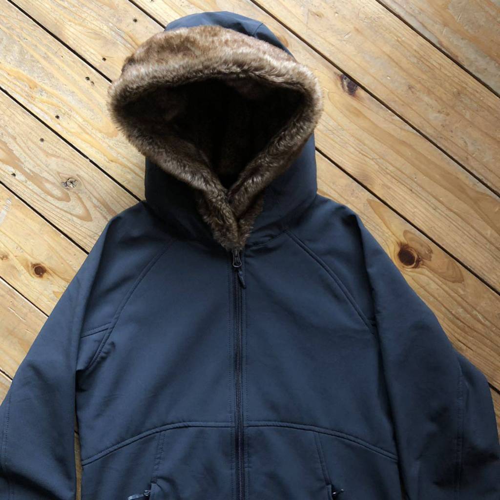 Marmot 軟殼保暖防風外套