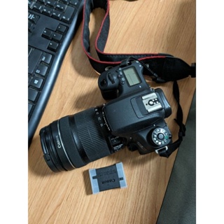 Canon 760D 相機二手+18-135mm鏡頭+兩顆原廠電池（附充電器）