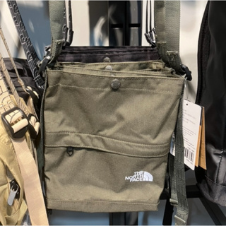 The north face NEW TAUPE GREEN (21L) 單肩背提包