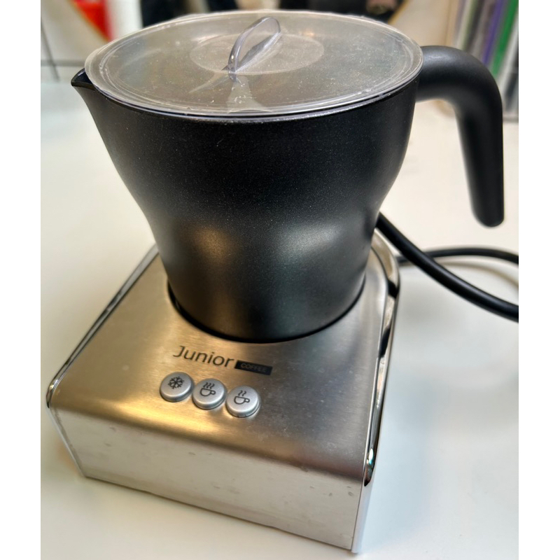 Junior coffee 喬尼亞 電動冷熱奶泡器 不沾款 二手 分離式 奶泡機 磁吸 穩固 咖啡 攪拌機 奶泡 咖啡機