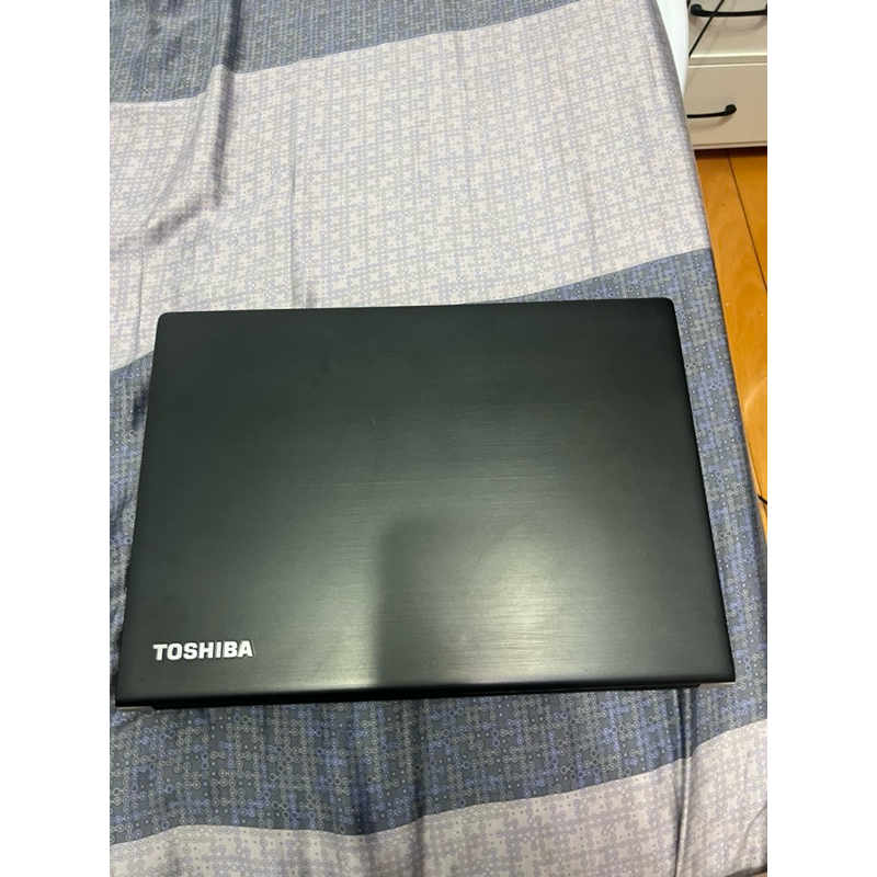 TOSHIBA R30-A i3-4000M 12G/256G SSD 附充電器