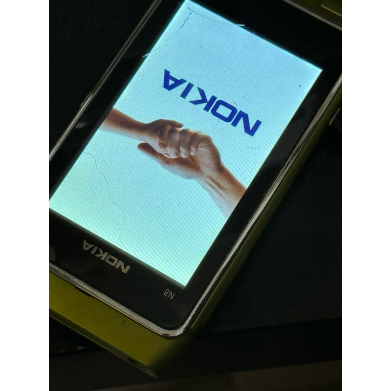 Nokia N8 零件機 14