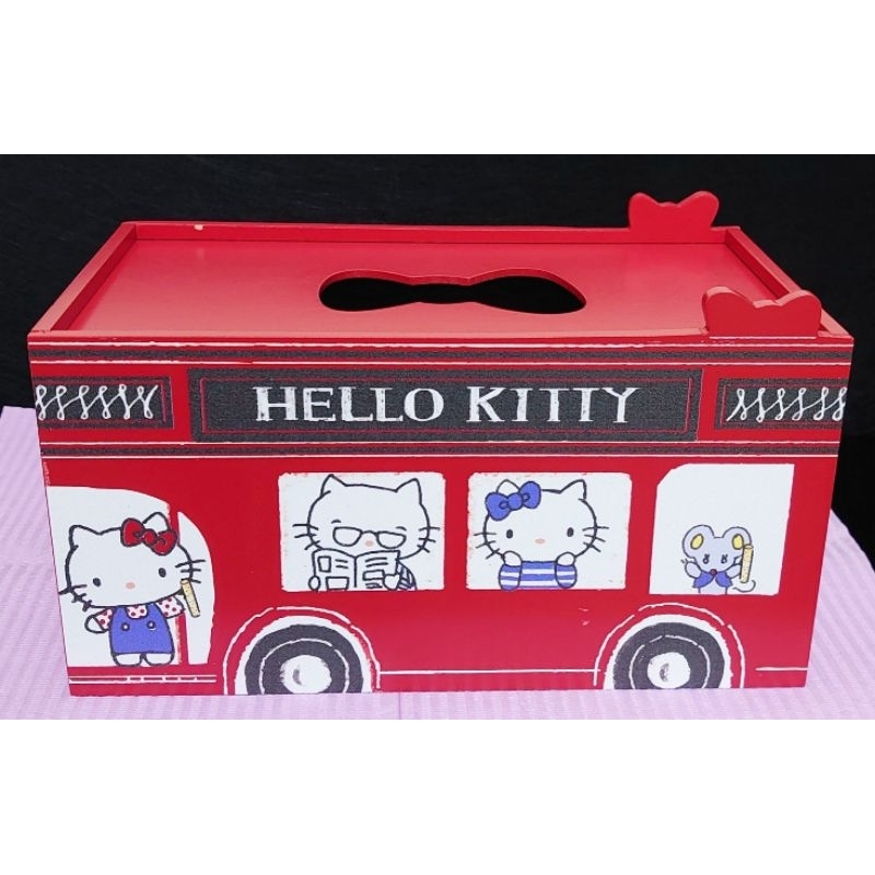 [全新] Hello Kitty 面紙木盒 (原芝麻蛋捲禮盒，無蛋捲 )