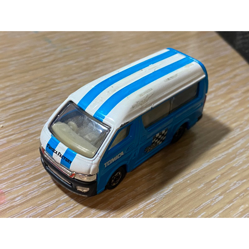 tomica toyota hiace