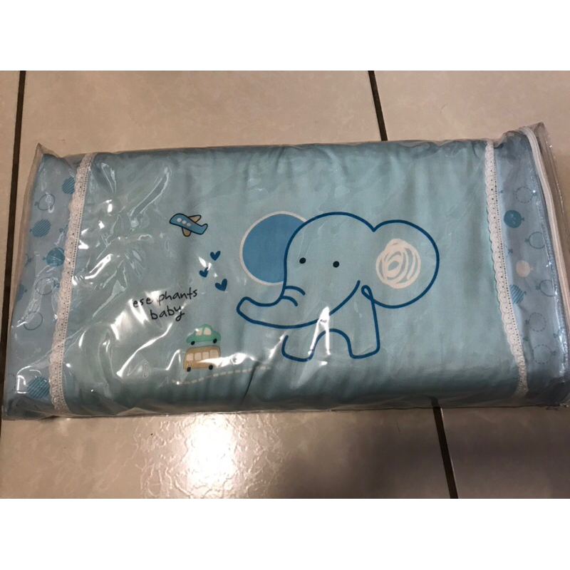 《全新》麗嬰房-樂遊小象膠原蛋白天絲幼兒枕（藍）