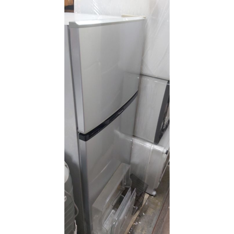 二手中古國際232公升雙門冰箱，型號NR-B233T，保固3個月，請詢問大戶藥師