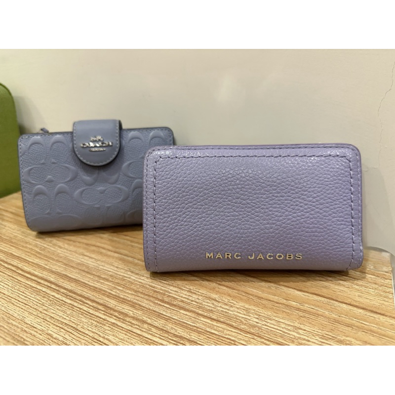 二手 MARC JACOBS 雙線牛皮中夾 買即贈二手Coach霧霾藍中夾