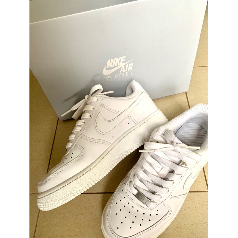 NIKE AIR Force 1 全白 二手八成新