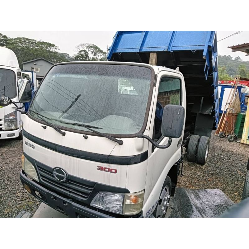 2010 Hino 11.5呎 舉斗新斗 白