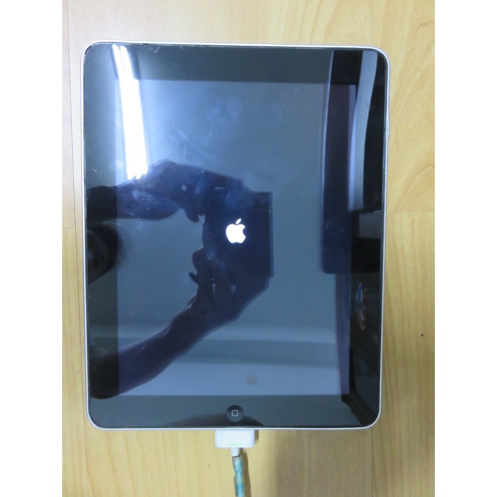 X.故障平板- Apple  iPad  A1219（Wi-Fi + 3G）32G  直購價750