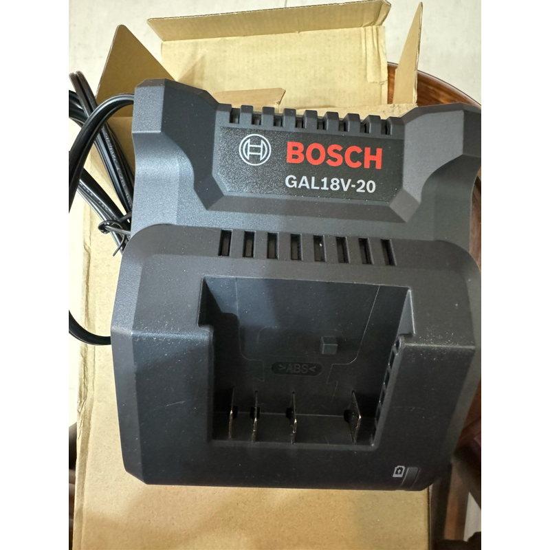 Bosch gal18v-20  10.8-18v充電器
