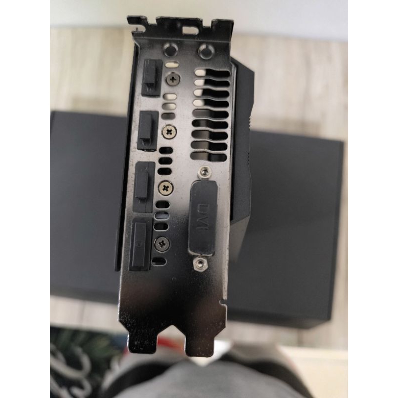 華碩地獄犬1070TI 8G