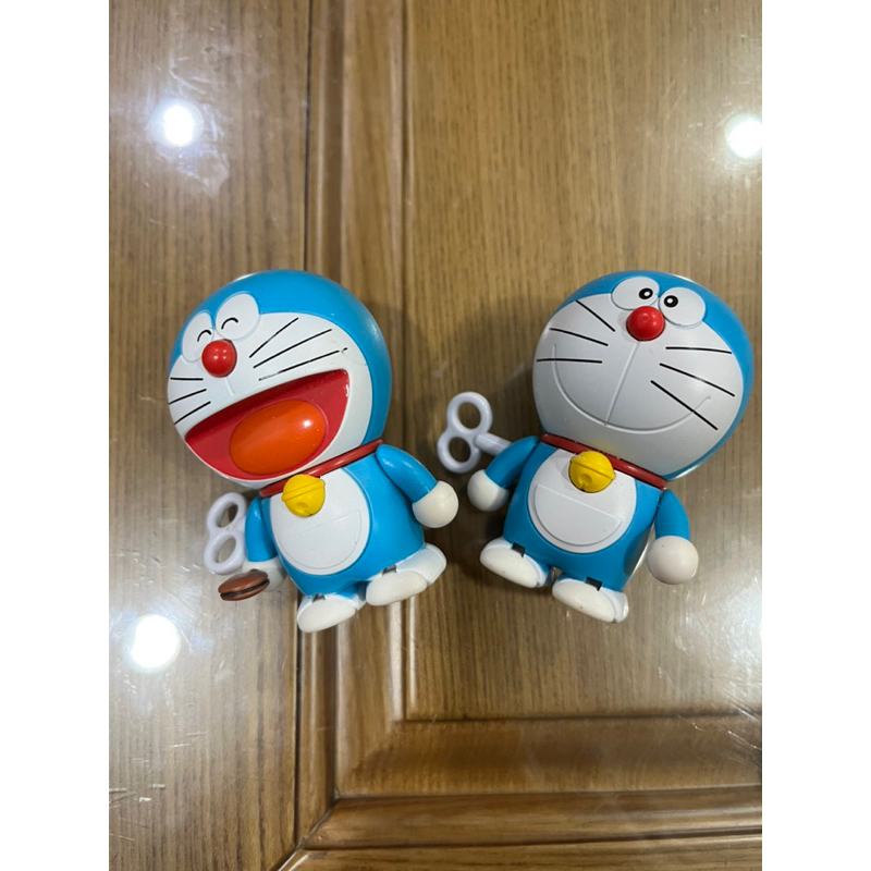 二手89成新✨哆啦A夢 Doraemon全家 糖果 公仔 走路 發條公仔（2隻一起賣）
