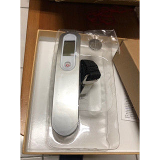 全新-輕巧電子行李秤