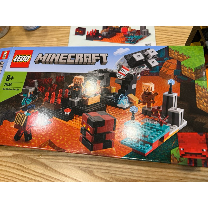 LEGO 21185 Minecraft-地獄堡壘 盒裝皆在
