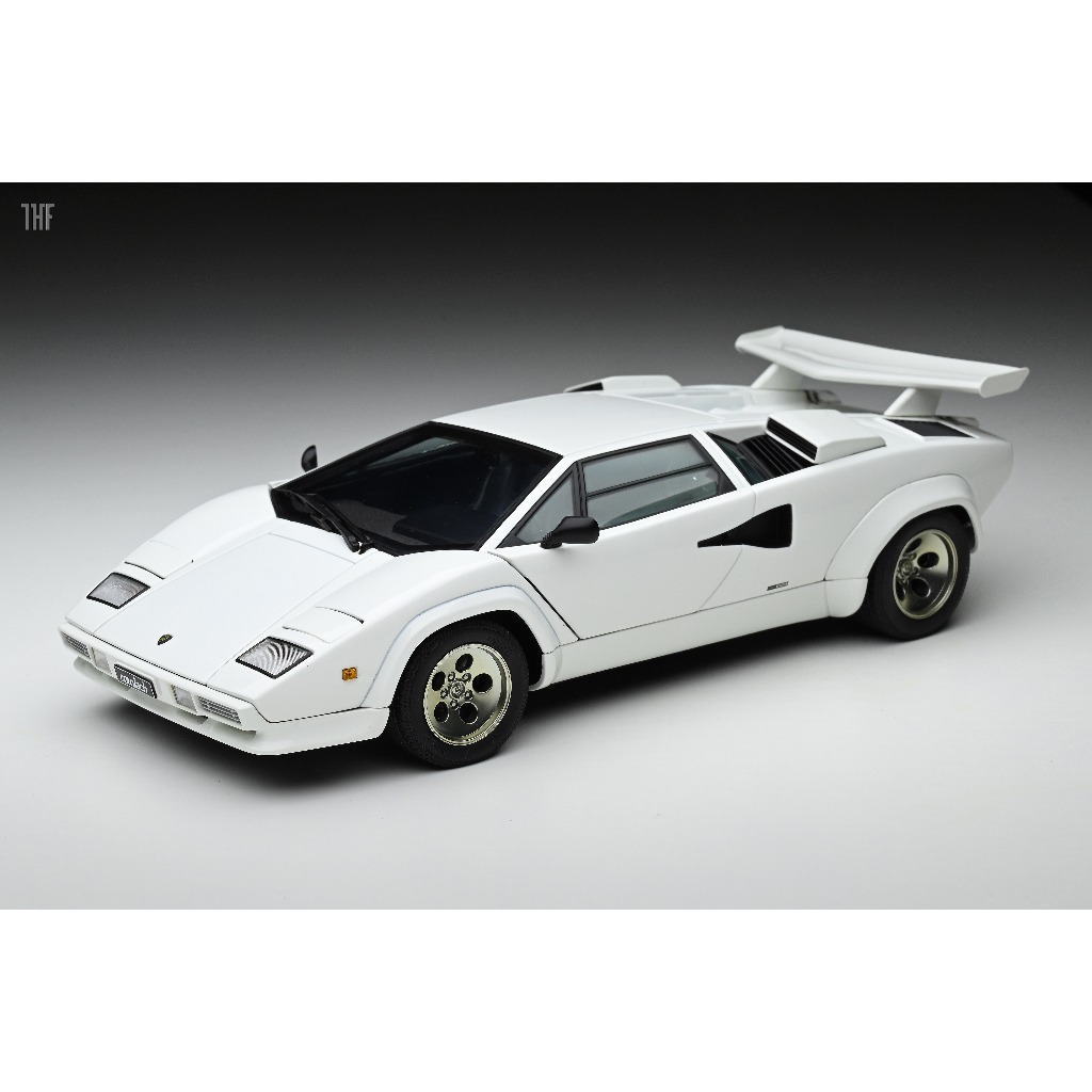 Lamborghini Countach 5000S LP500 雪白色 1/18 AUTOart