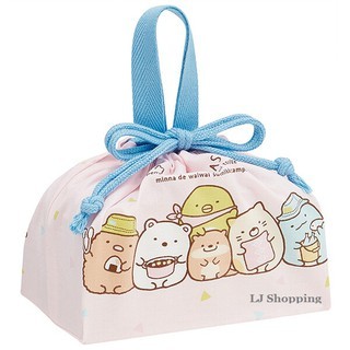 ✨現貨✨日本 角落生物 Sumikko Gurashi 露營 粉色 薄款 便當袋 束口袋 收納袋 餐袋 萬用袋 可手提