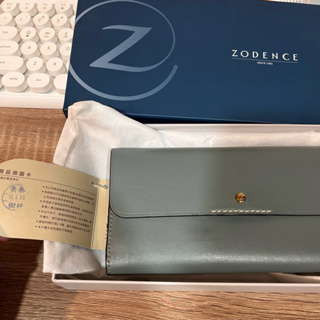 ZODENCE FLIP雙面牛皮翻蓋長夾 樸綠