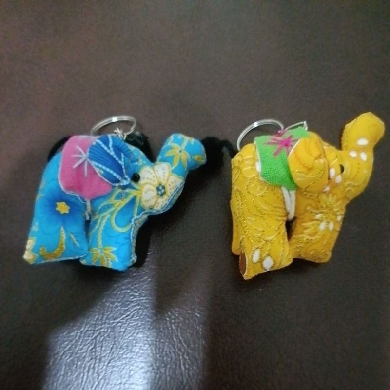 全新 泰國手工碎花布大象造型鑰匙圈  超級可愛 掛在包包