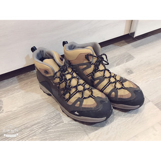 二手 九成新 quechua迪卡儂品牌 男鞋 尺寸26.5～27登山鞋 雪地鞋 防水防滑 抓地力佳