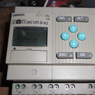 OMRON CPU模組 ZEN-20C1DT-D-V2 電晶體 IN:DC12-24V 標準LCD型 可程式設計繼電器