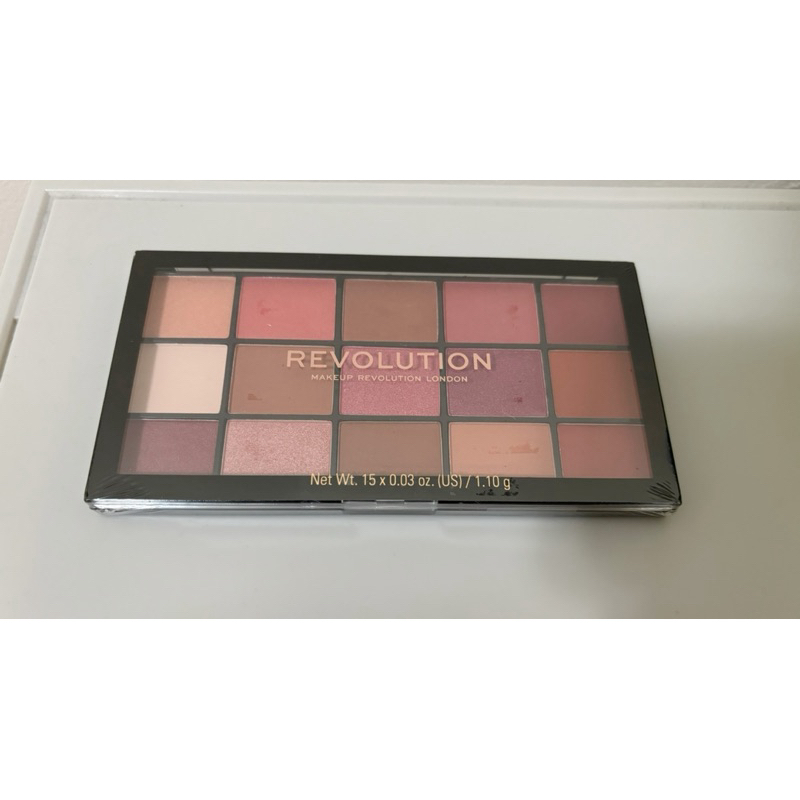 REVOLUTION/玩妝革命15色眼影盤-古典薔薇