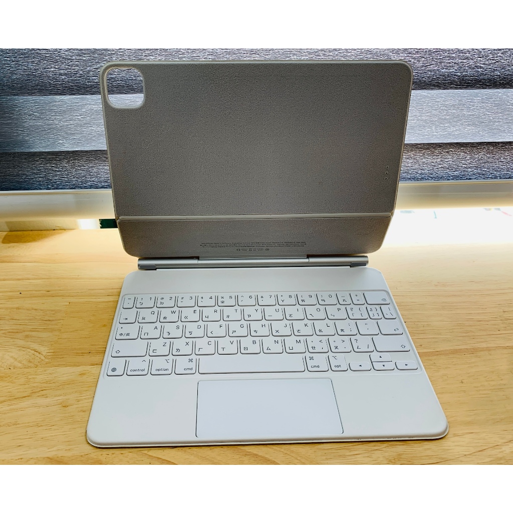 台中 Magic Keyboard 巧控鍵盤 iPad Pro 11吋 Air 5 M1 M2 白色 有痕跡