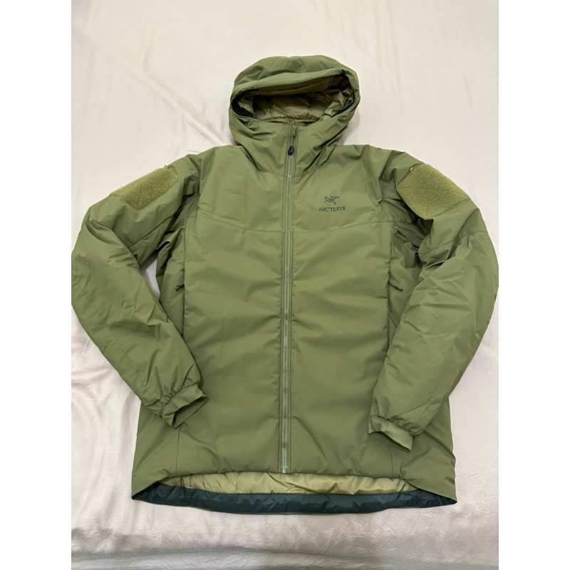 始祖鳥 軍鳥 Arcteryx LEAF Cold WX Hoody LT Gen2 鱷魚色