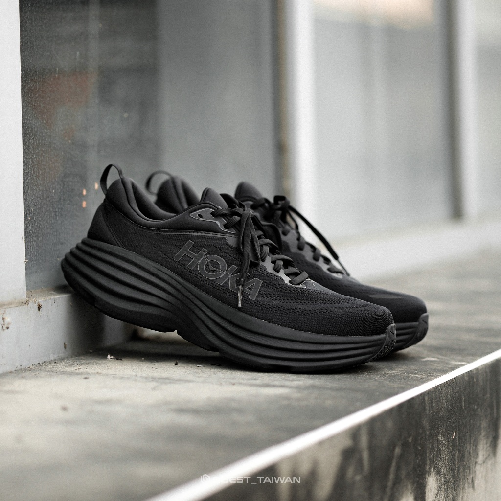 【QUEST】現貨 Hoka One One Bondi 8 厚底 慢跑鞋 跑鞋 黑色