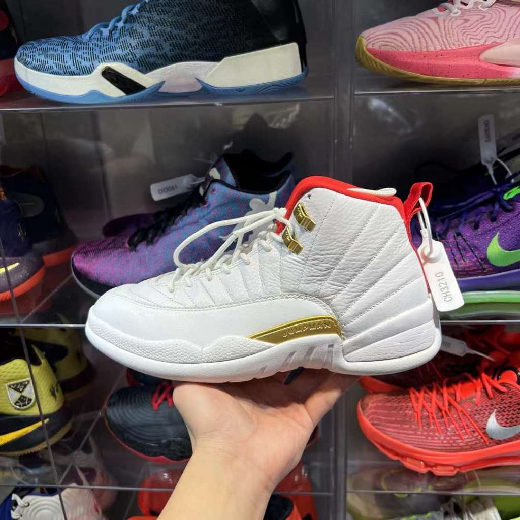 《二手寄賣》Air Jordan 12 白金世界盃 US9 無原盒 穿幾次