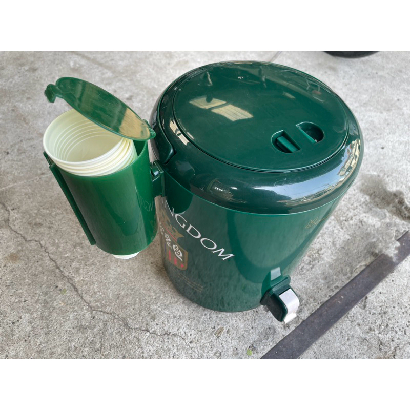 二手 保溫茶桶  茶桶 冰桶/保溫桶 彩色保溫桶300元