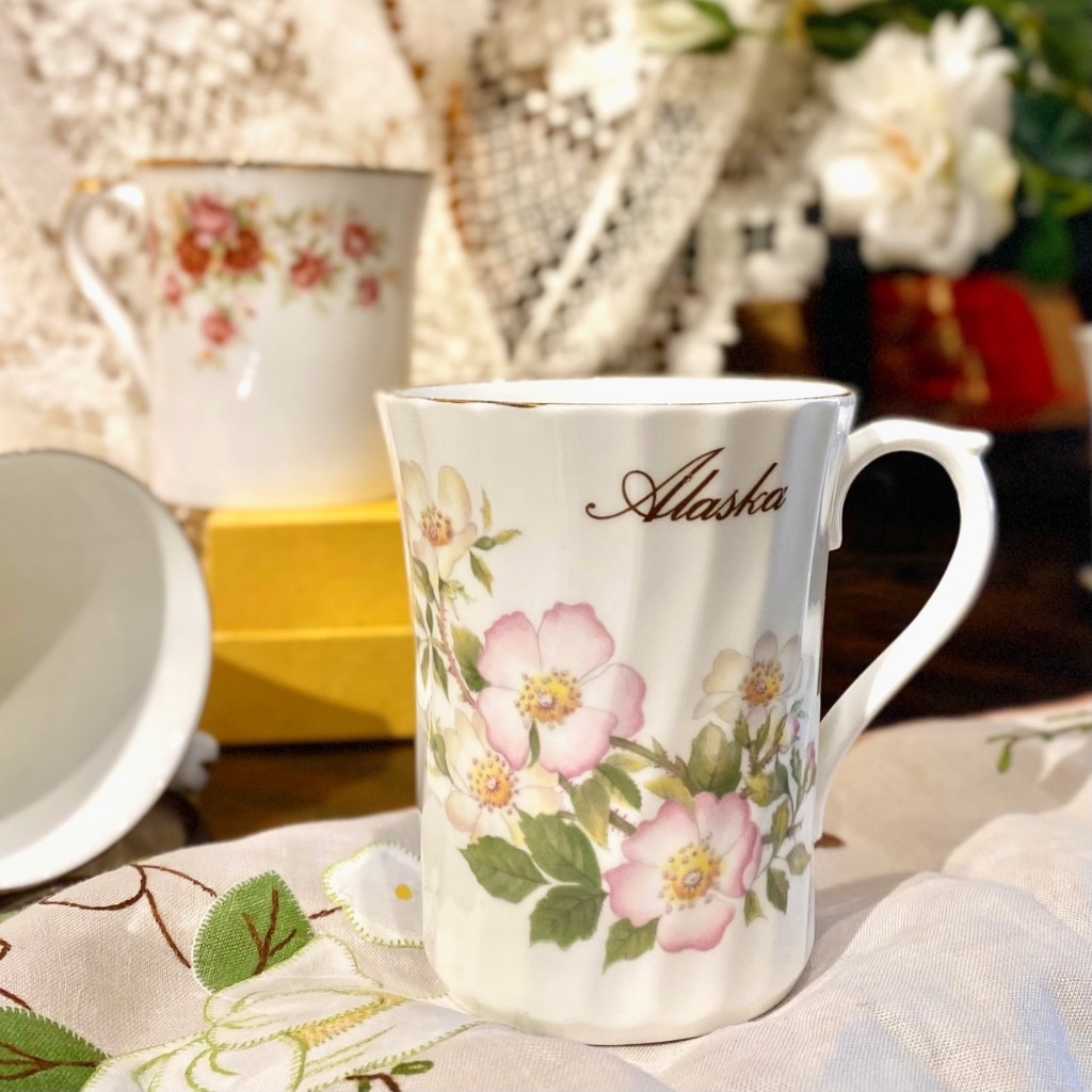 英國Royal Stuart Alaska花卉骨瓷馬克杯☕✨🌼金色鑲邊鍍金 咖啡杯 骨瓷茶具 骨瓷杯 午茶組
