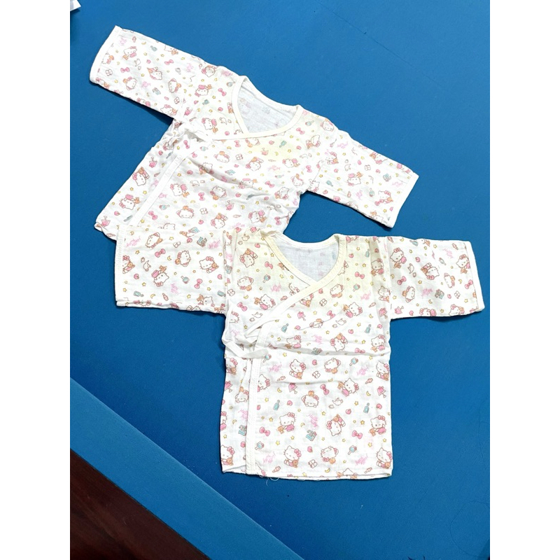 (2件組) 童裝 新生兒 寶寶 女寶女童女嬰 兒童小孩 KITTY 圖案造型綁帶長袖紗布衣 衣服 二手