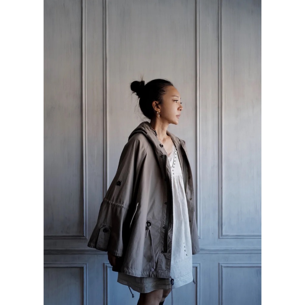 KiiTO自有品牌- Aubrie cape - Taupe 帥氣斗篷