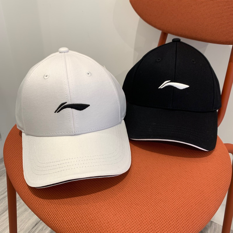 【李寧羽球松山門市】帽子給我好嗎？ 簡約LOGO設計休閒帽 鴨舌帽 帽子🧢