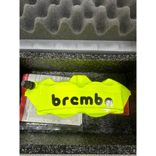 BREMBO M4 高性能鑄造一體對向四活塞輻射卡鉗 1098 1螢光黃 豐年俐 公司貨 屏東gogoro社區店
