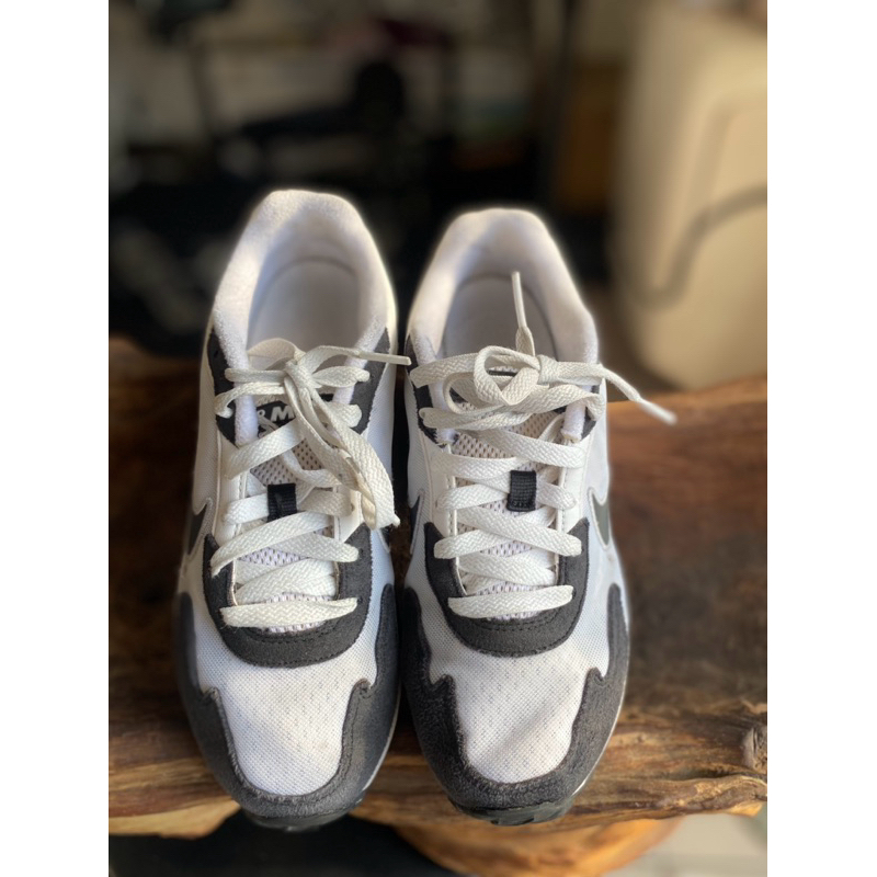 二手Nike W Air Max Solo 女 休閒鞋 運動 復古氣墊 白黑 [FN0784-101]號23.5cm