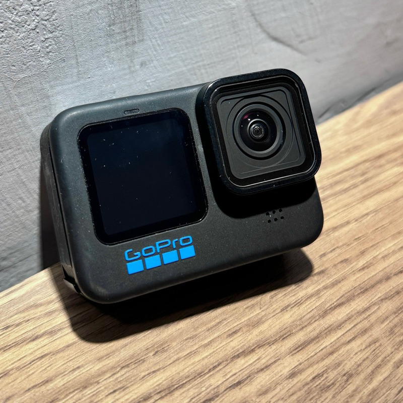 二手8.5成新 Gopro 10代，送電池、送副廠鯊魚夾，運動攝影機 攝影 運動相機 防水