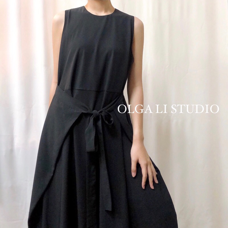 【 歐佳麗服飾 】NOUVELLE TOKYO 黑色綁帶洋裝/ 黑色針織上衣/Yi Yin 黑色波浪褲裙
