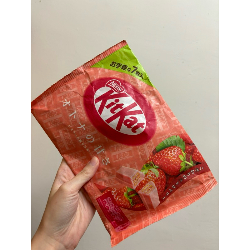 🇯🇵日本購回Nestle Kitkat 草莓風味餅乾 7枚入