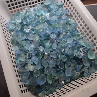 《惜晶緣》天然 藍螢石 原石 清透 好品質 藍綠螢石 擴香石 消磁 淨化 原礦，清透藍螢石碎石(1-3cm)