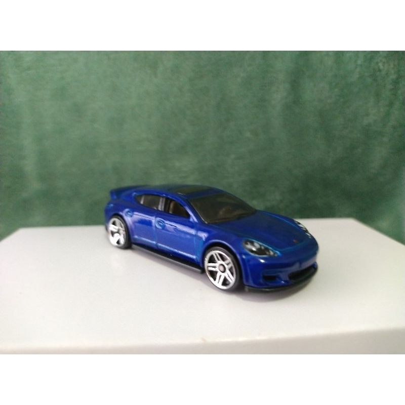 Hot Wheels Porsche Panamera