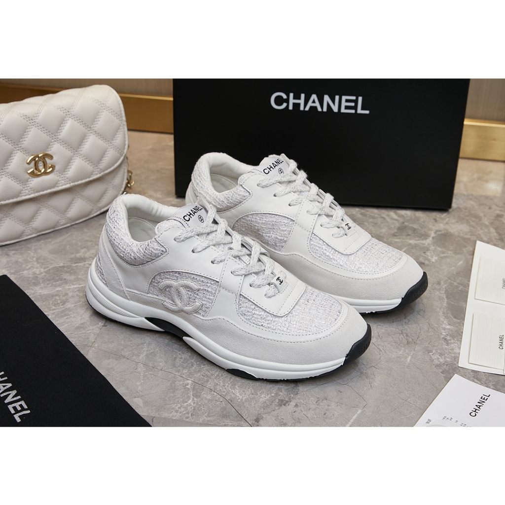 全新二手價 Chanel 熊貓白雪公主運動鞋  附原廠提袋 、原廠鞋包袋  只有40號/38號各一雙