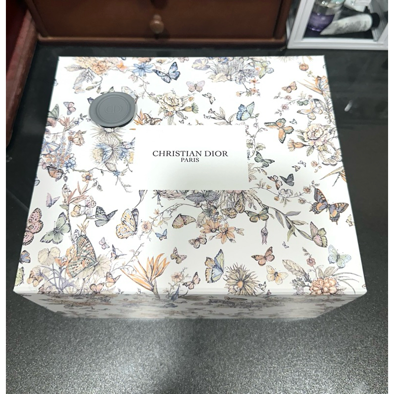 限量空盒 空盒 Dior  迪奧 2024花園蝶舞限量版空禮盒 附包裝繩、內襯Dior紙、Dior海綿墊
