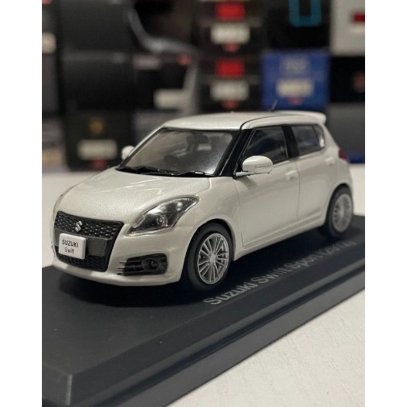 盒裝1/43 鈴木SUZUKI SWIFT SPORT 合金模型車