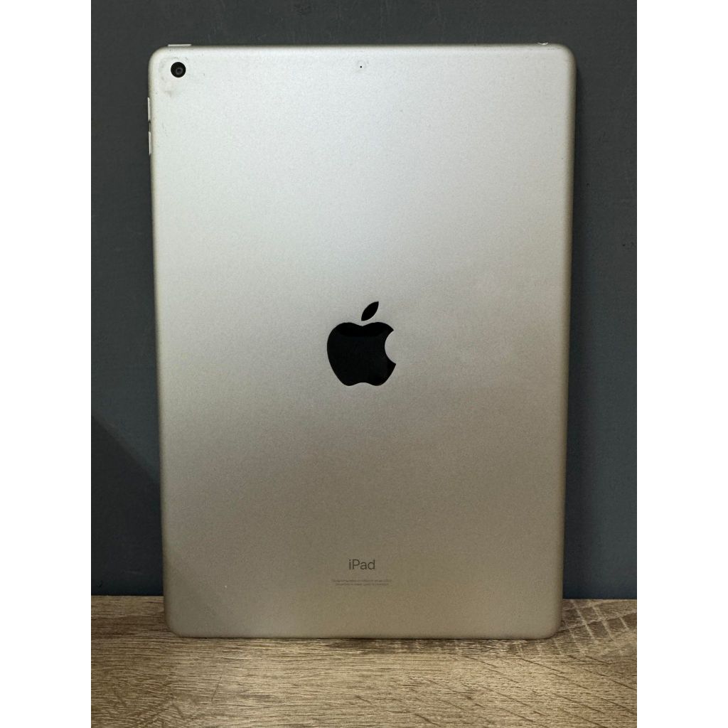 【Apple蘋果】 iPad 9 64G 銀色 WiFi（10.2吋）二手 保存優良無外傷 功能正常 $7500