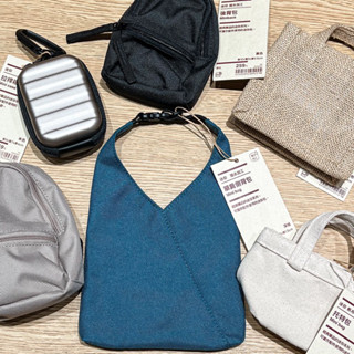 迷你包包🎒 [好感生活推薦] 品項：MUJI無印良品 迷你包包吊飾 後揹包 托特包 拉桿箱 無印 包包吊飾 好感生活